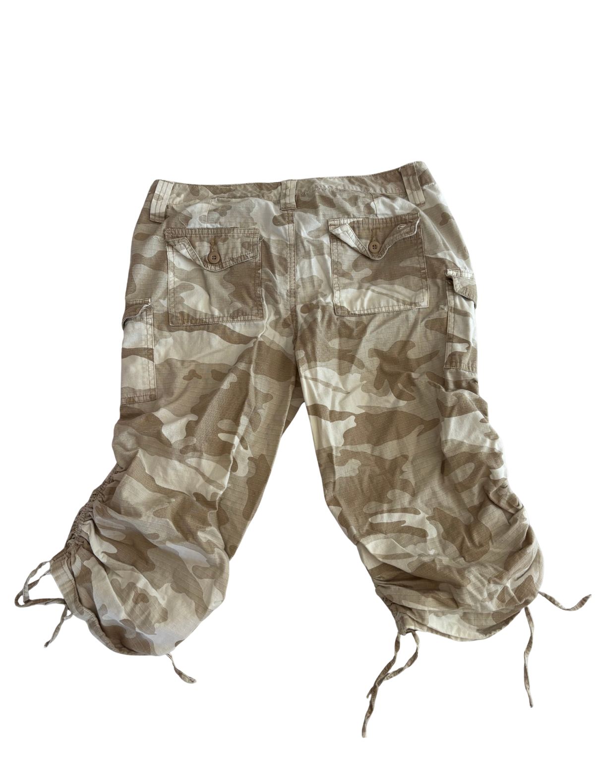 LOW RISE CAMO CAPRIS